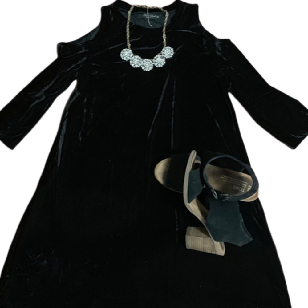 Black Velvet Cold Shoulder Dress Sz S